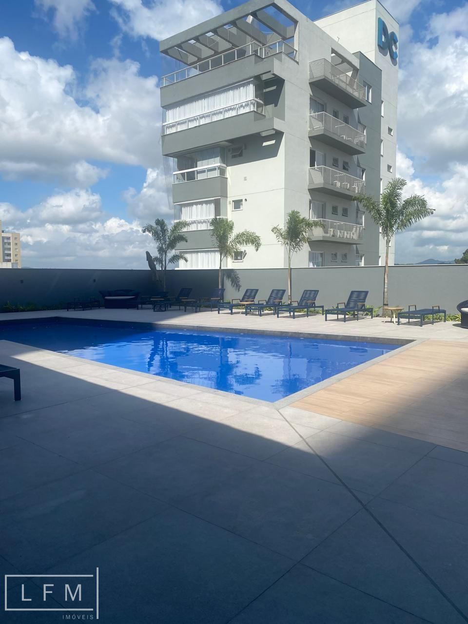 Apartamento frente mar Blue Waves Residences em Balneário Piçarras SC