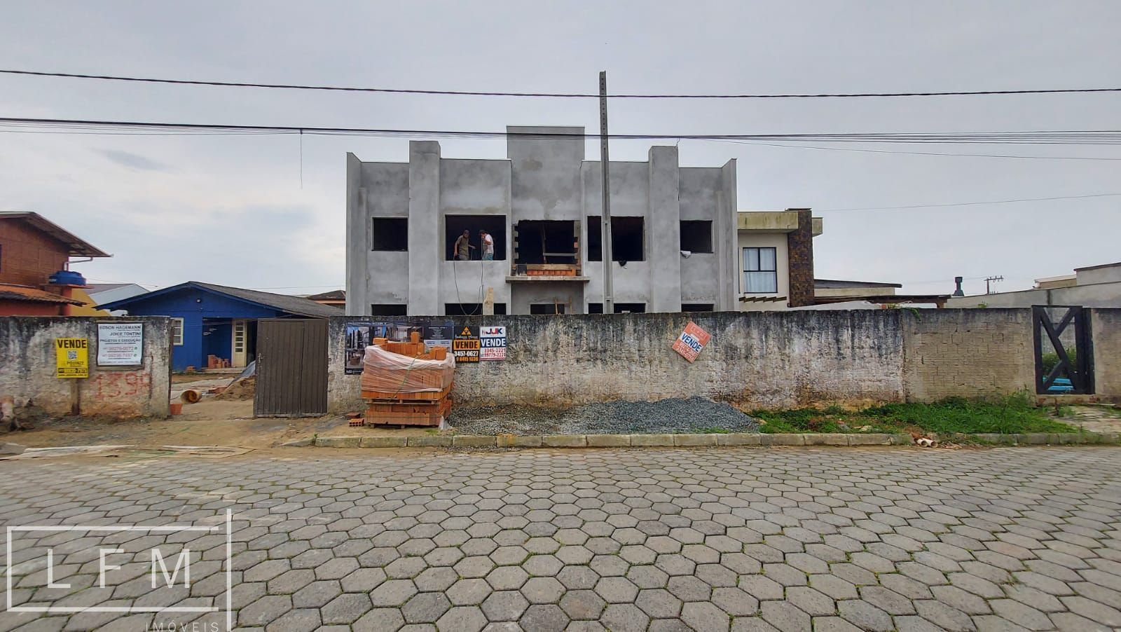 Apartamento à venda  no Itacolomi - Balneário Piçarras, SC. Imóveis