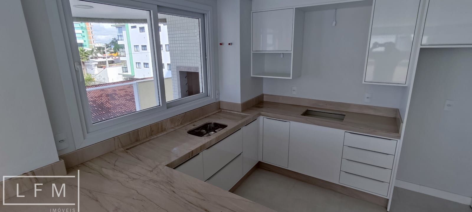 Apartamento à venda com 3 quartos, 128m² - Foto 12