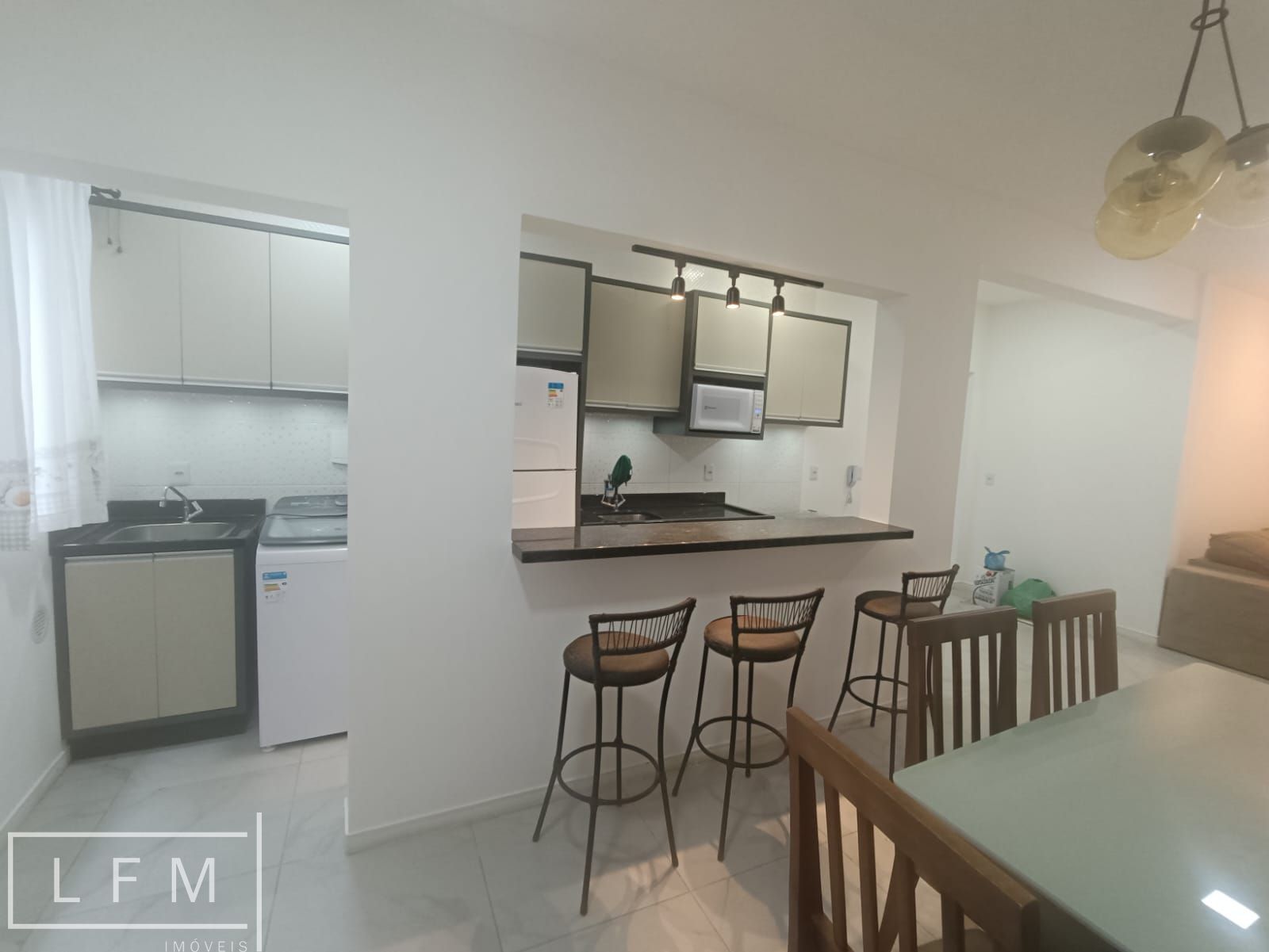Apartamento com 2 Dormitórios à venda, 72 m² por R$ 690.000,00 Apartamento com 2 Dormitórios à venda, 72 m² por R$ 690.000,00