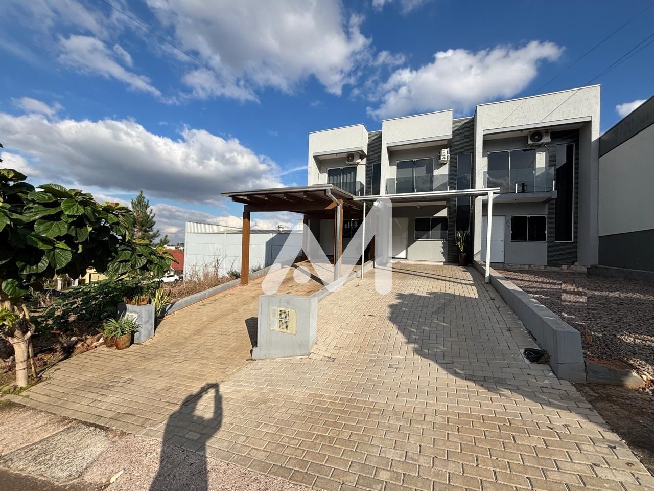 Sobrado com 65m² e 2 dormitórios no bairro Olarias em Lajeado para Alugar