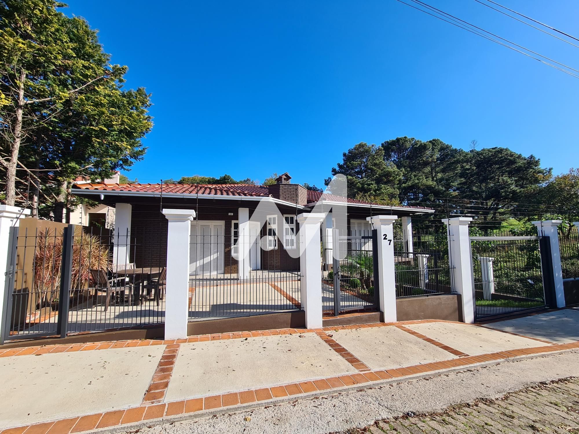 Casa com 240m² e 3 dormitórios no bairro Alto do Parque em Lajeado para Comprar