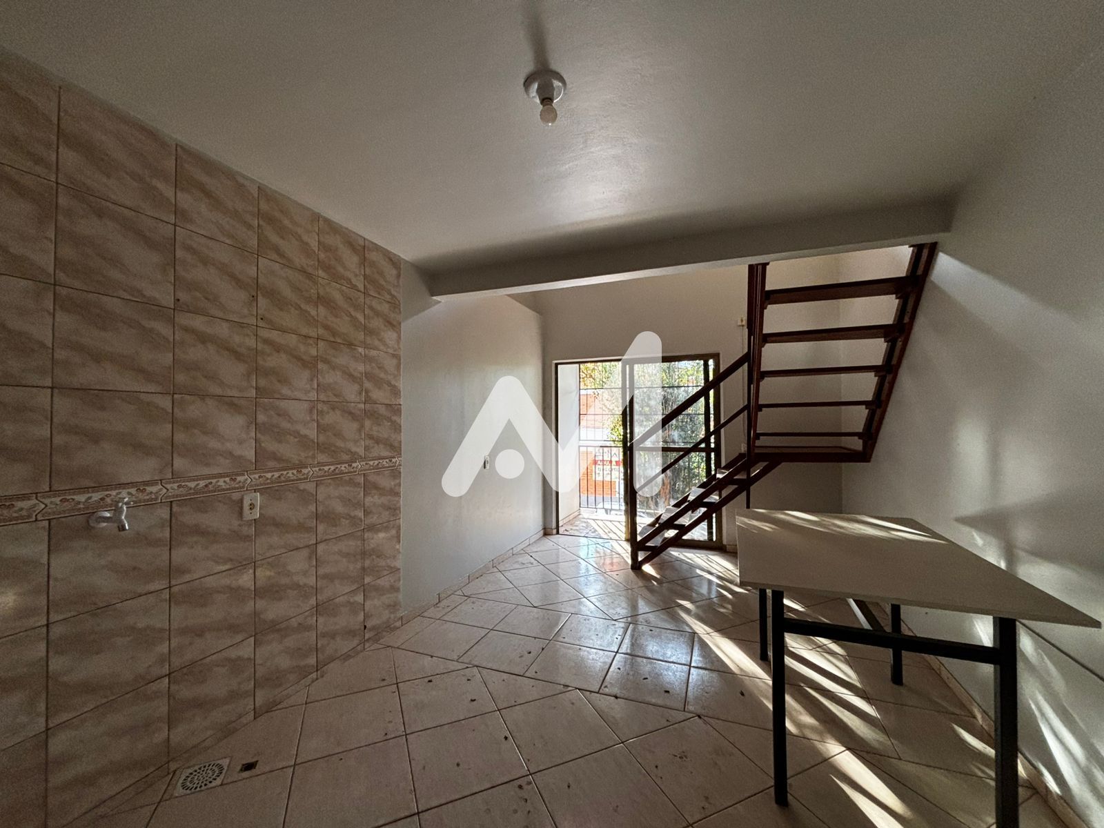 Apartamento com 55m² e 1 dormitório no bairro Centro em Lajeado para Alugar