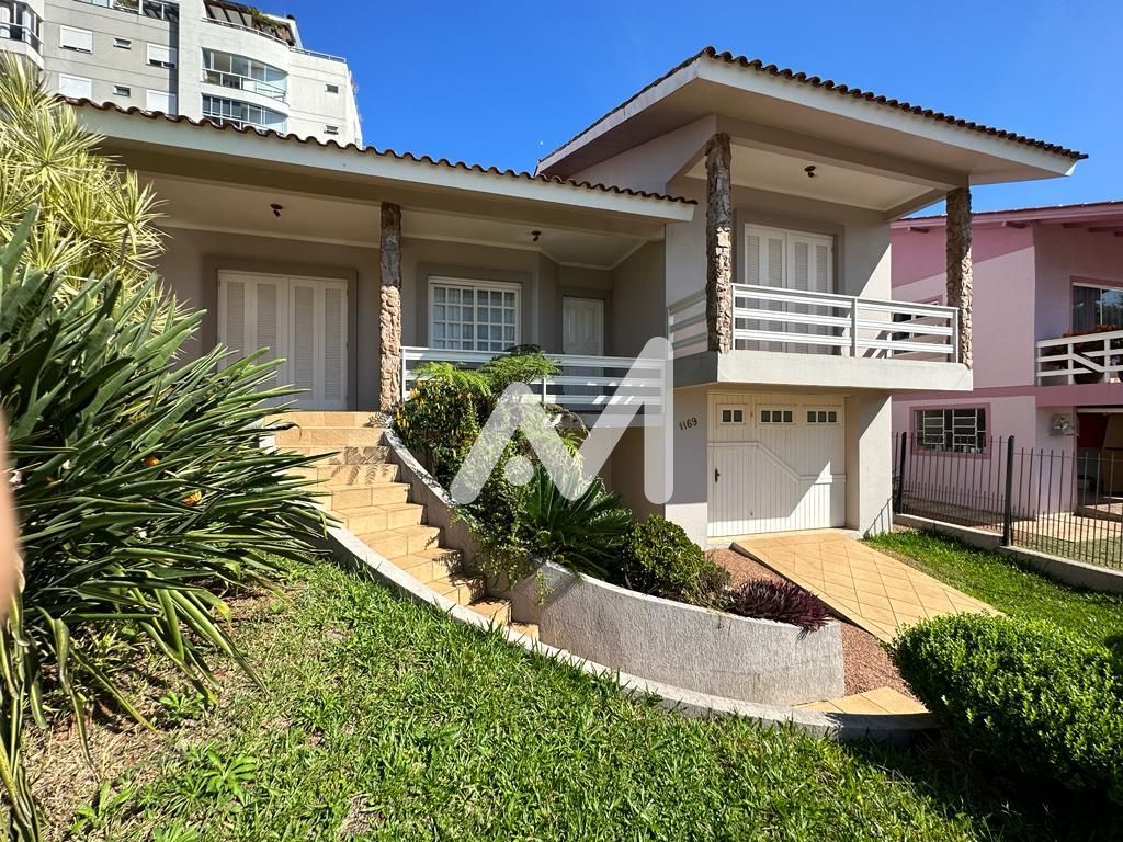 Casa com 213m² e 3 dormitórios no bairro Montanha em Lajeado para Comprar