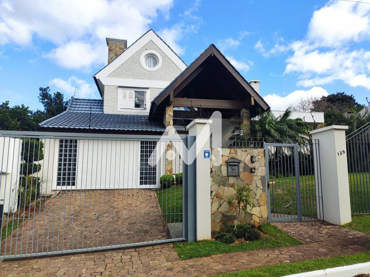 Casa com 660m² e 4 dormitórios no bairro Alto do Parque em Lajeado para Comprar