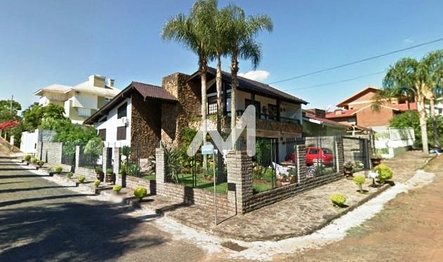 Casa com 198m² e 3 dormitórios no bairro Alto do Parque em Lajeado para Comprar