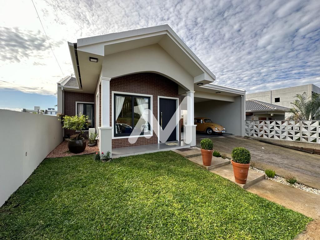 Casa com 180m² e 3 dormitórios no bairro Montanha em Lajeado para Comprar