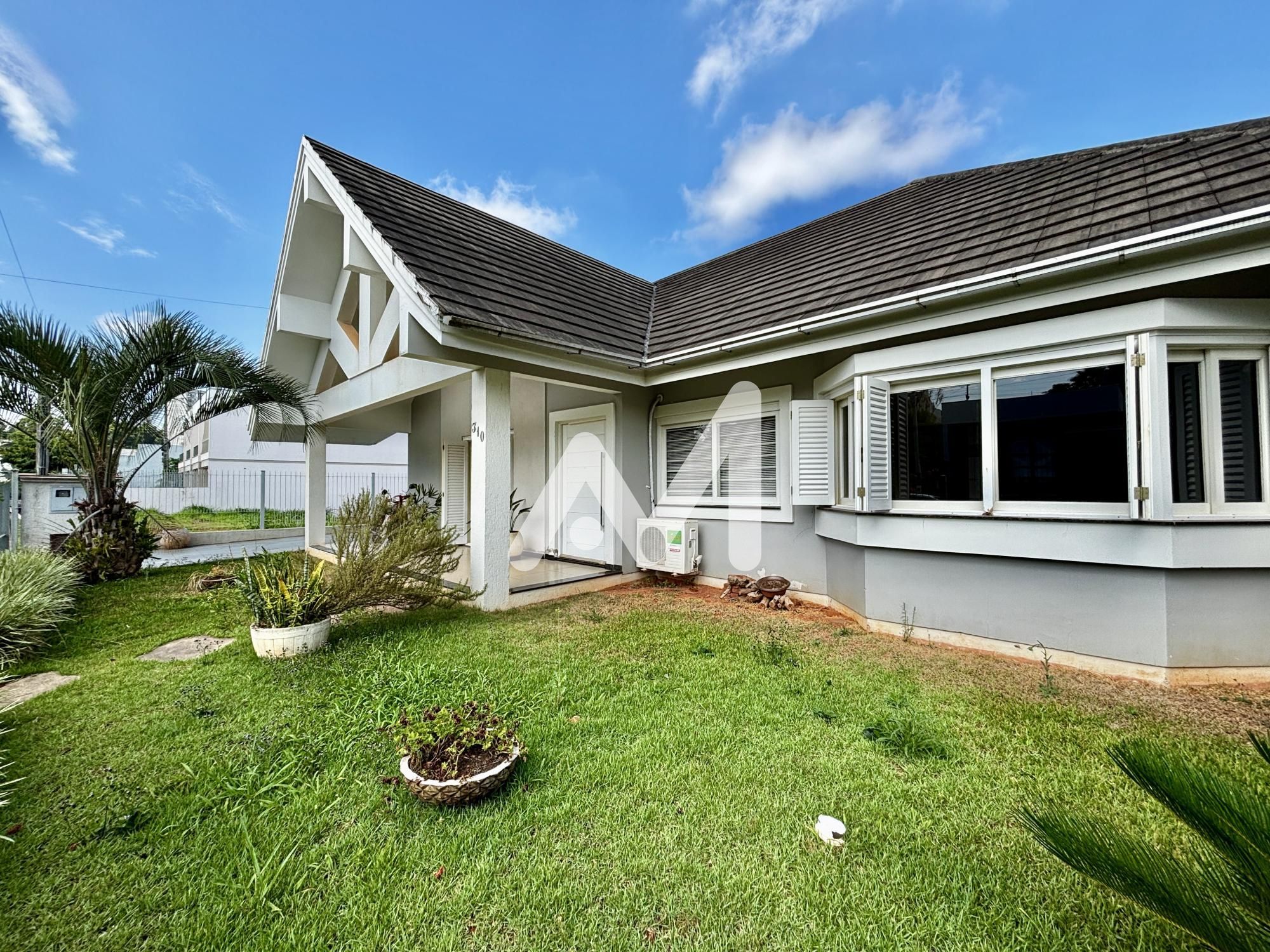 Casa com 140m² e 3 dormitórios no bairro Universitário em Lajeado para Comprar