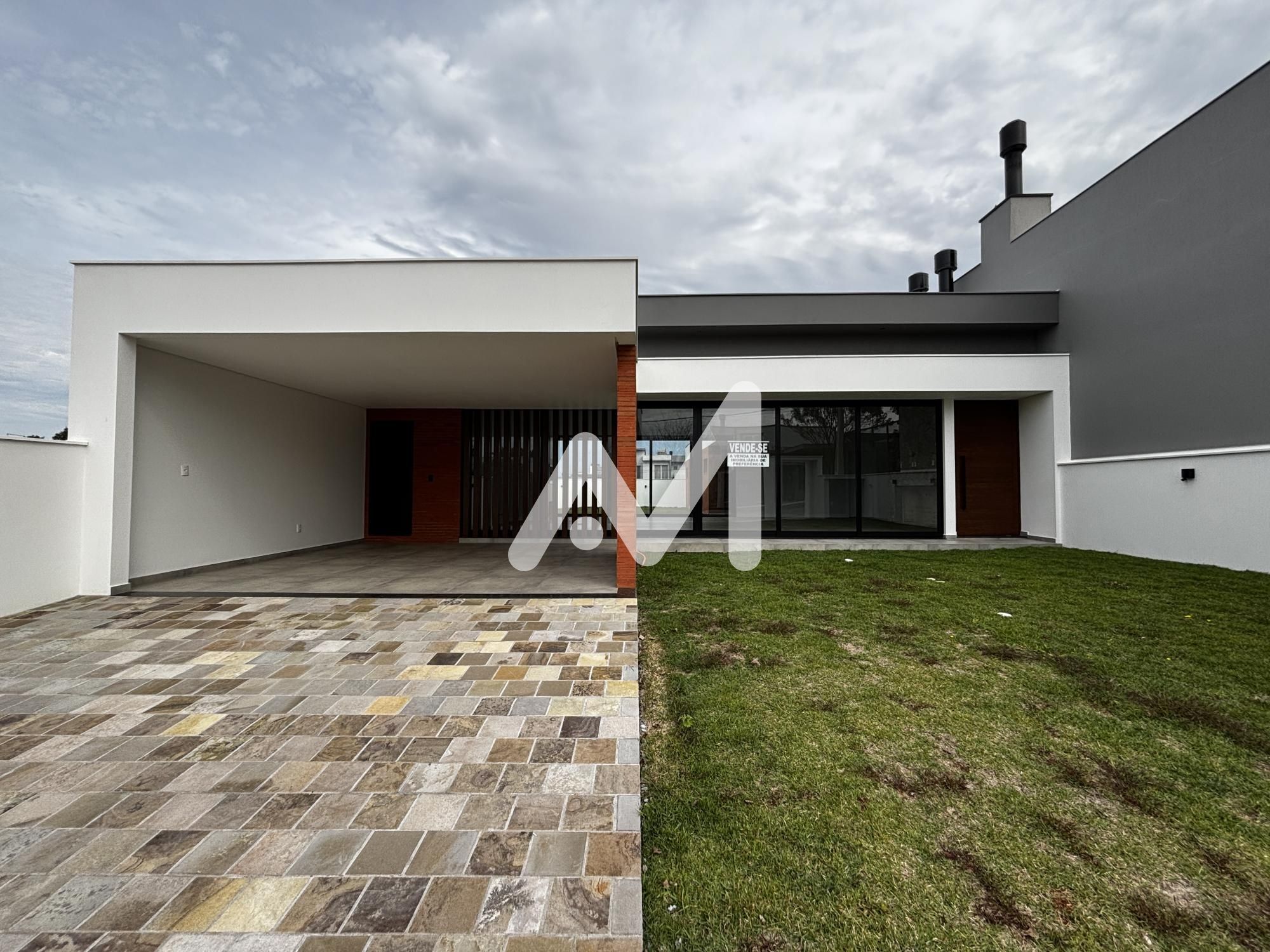 Casa com 199m² e 3 dormitórios no bairro Universitário em Lajeado para Comprar