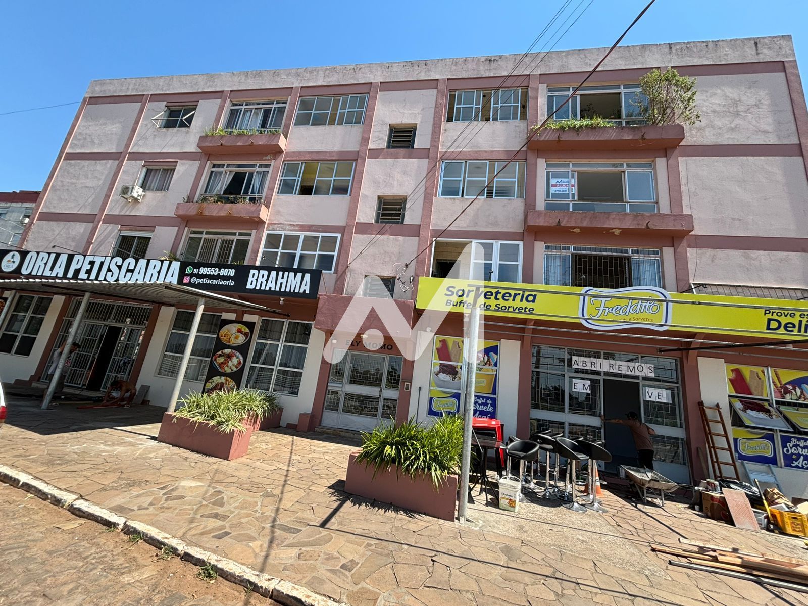 Apartamento com 60m² e 1 dormitório no bairro Centro em Lajeado para Alugar