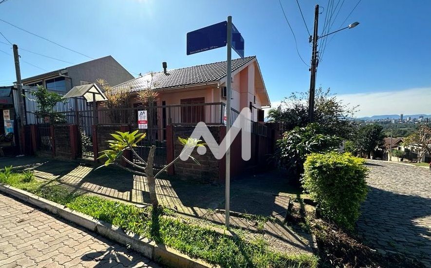 Casa com 85m² e 3 dormitórios no bairro Jardim do Cedro em Lajeado para Comprar