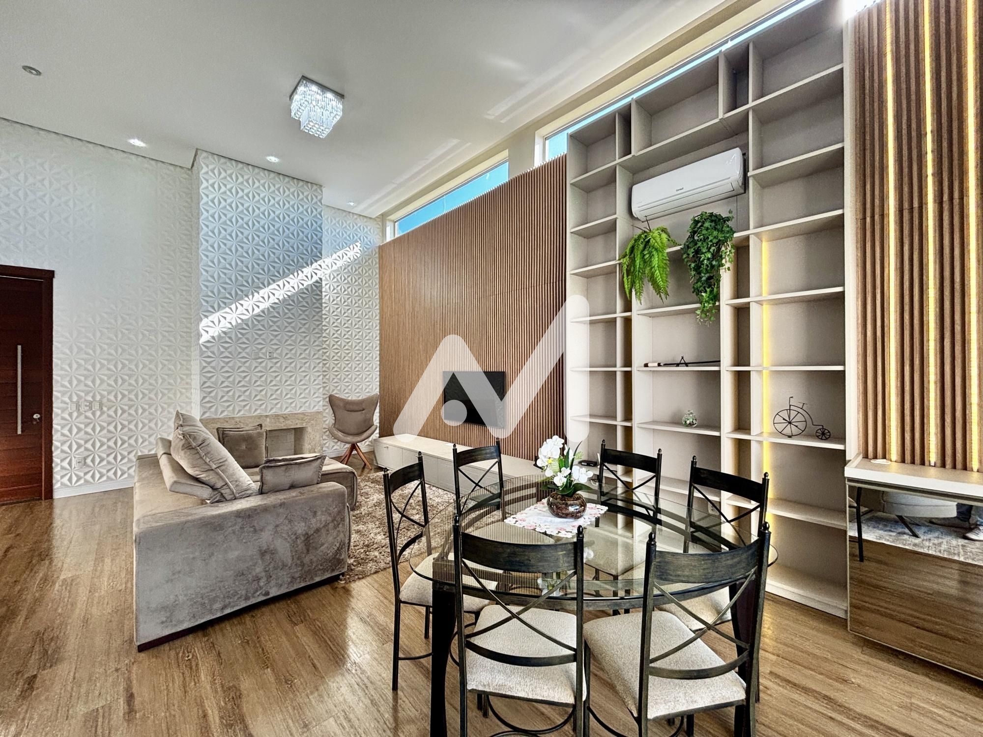 Casa com 194m² e 3 dormitórios no bairro Universitário em Lajeado para Comprar