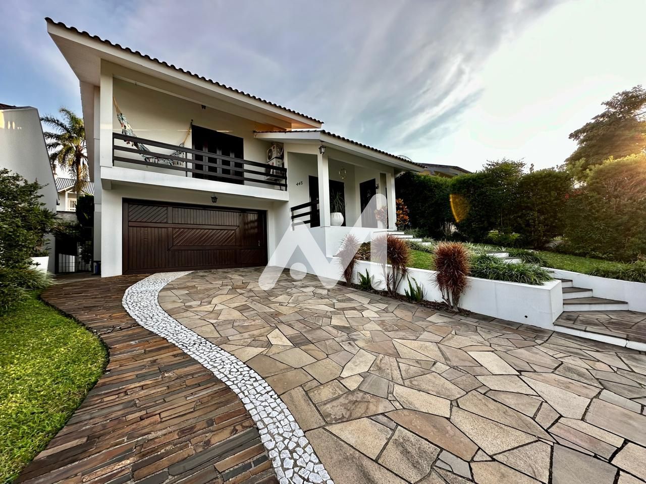 Casa com 210m² e 3 dormitórios no bairro Carneiros em Lajeado para Comprar