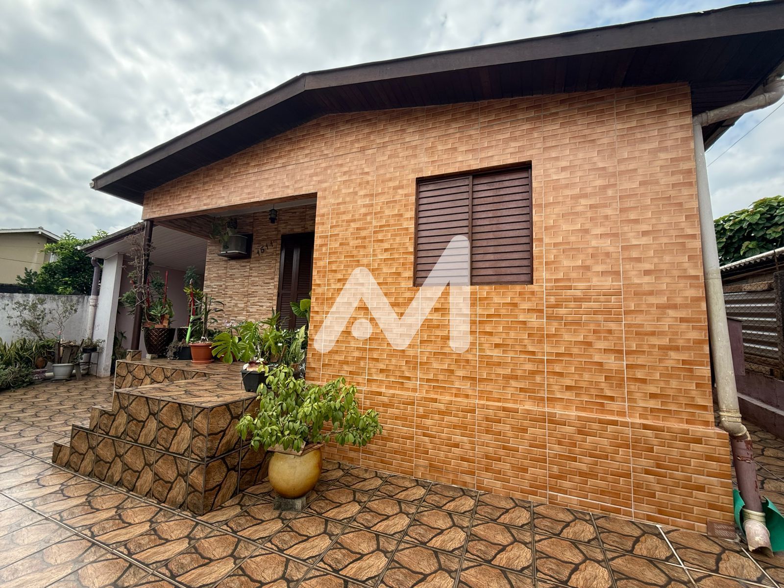 Casa com 100m² e 2 dormitórios no bairro Universitário em Lajeado para Comprar