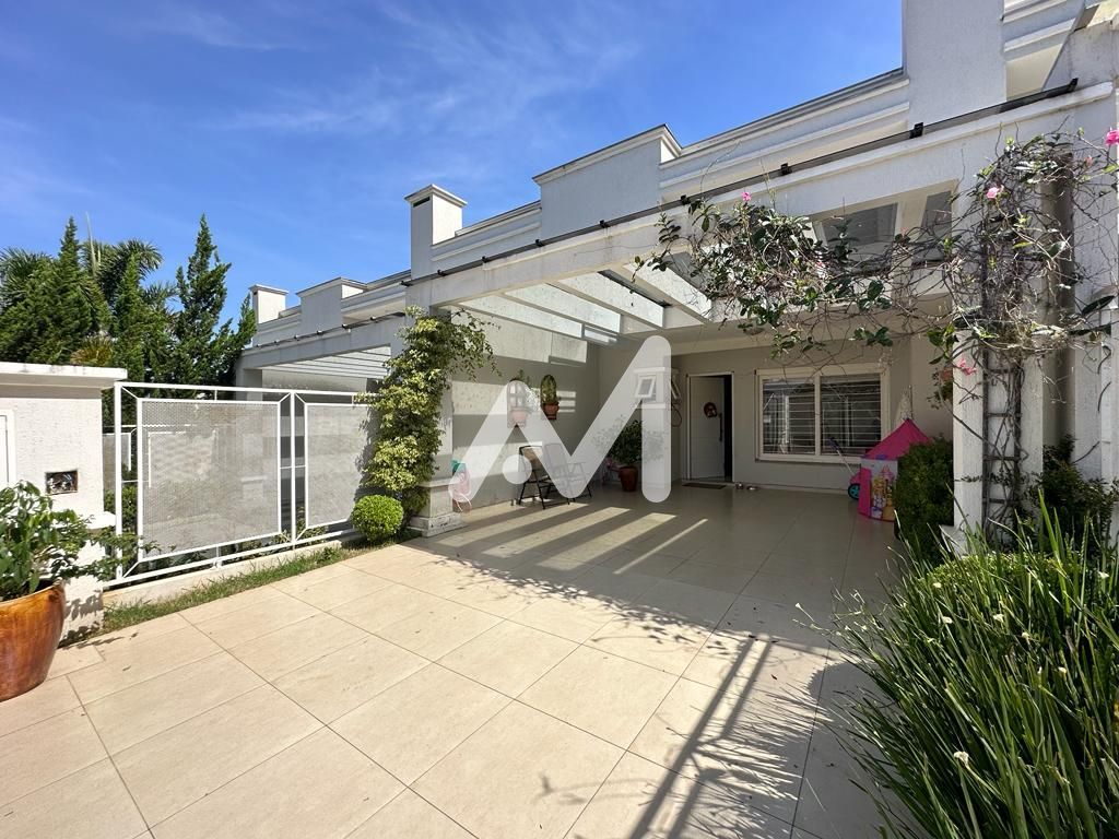 Sobrado com 147m² e 3 dormitórios no bairro Universitário em Lajeado para Comprar