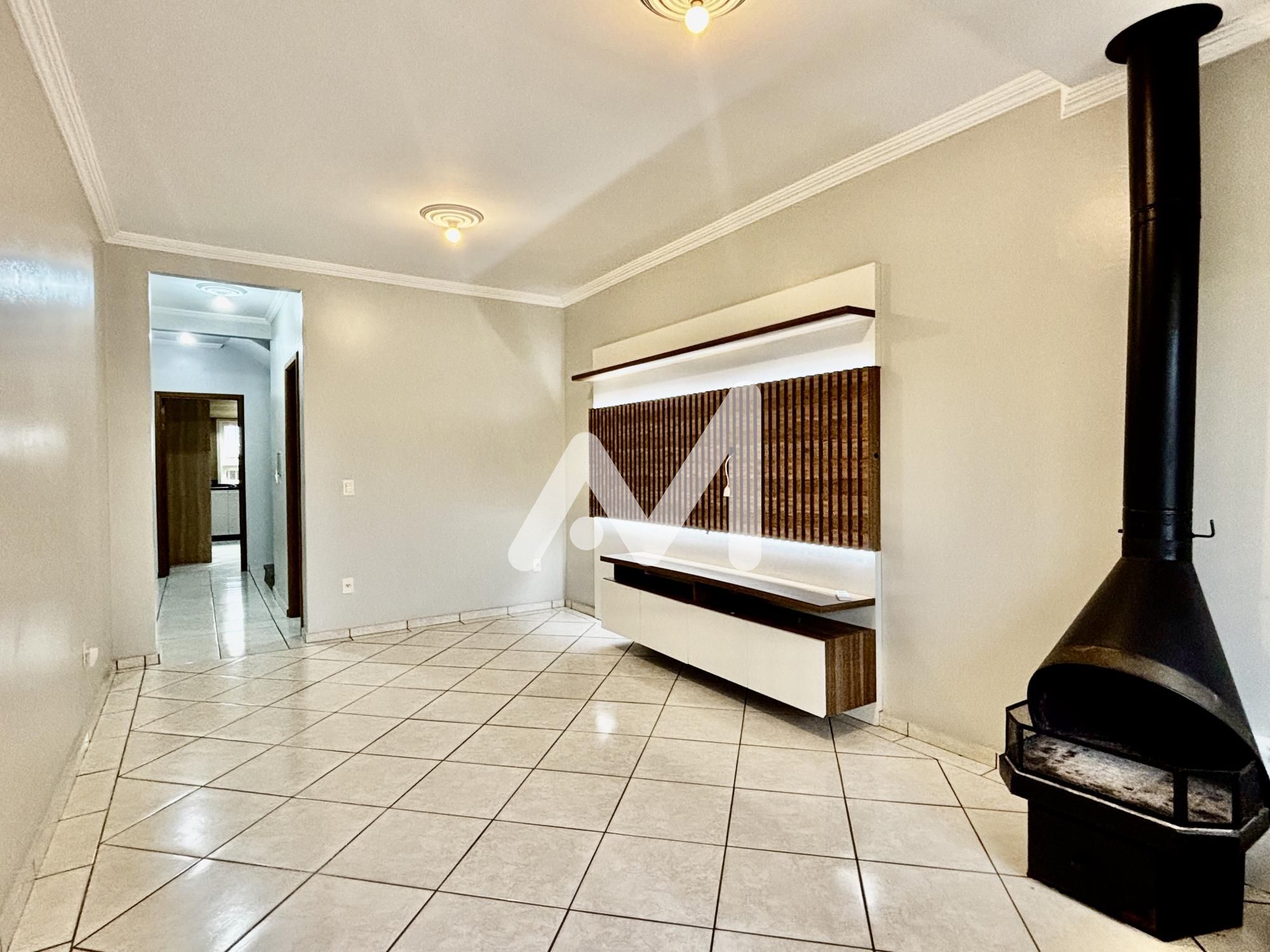 Sobrado com 104m² e 3 dormitórios no bairro Universitário em Lajeado para Comprar