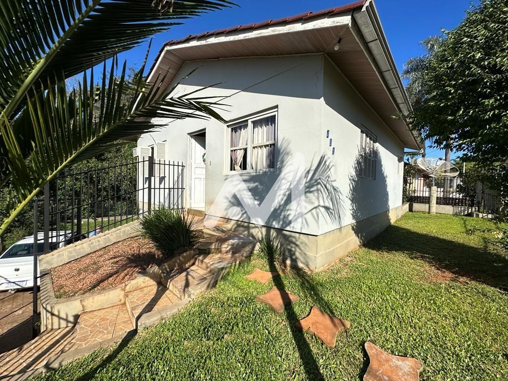 Casa com 69m² e 2 dormitórios no bairro Universitário em Lajeado para Comprar