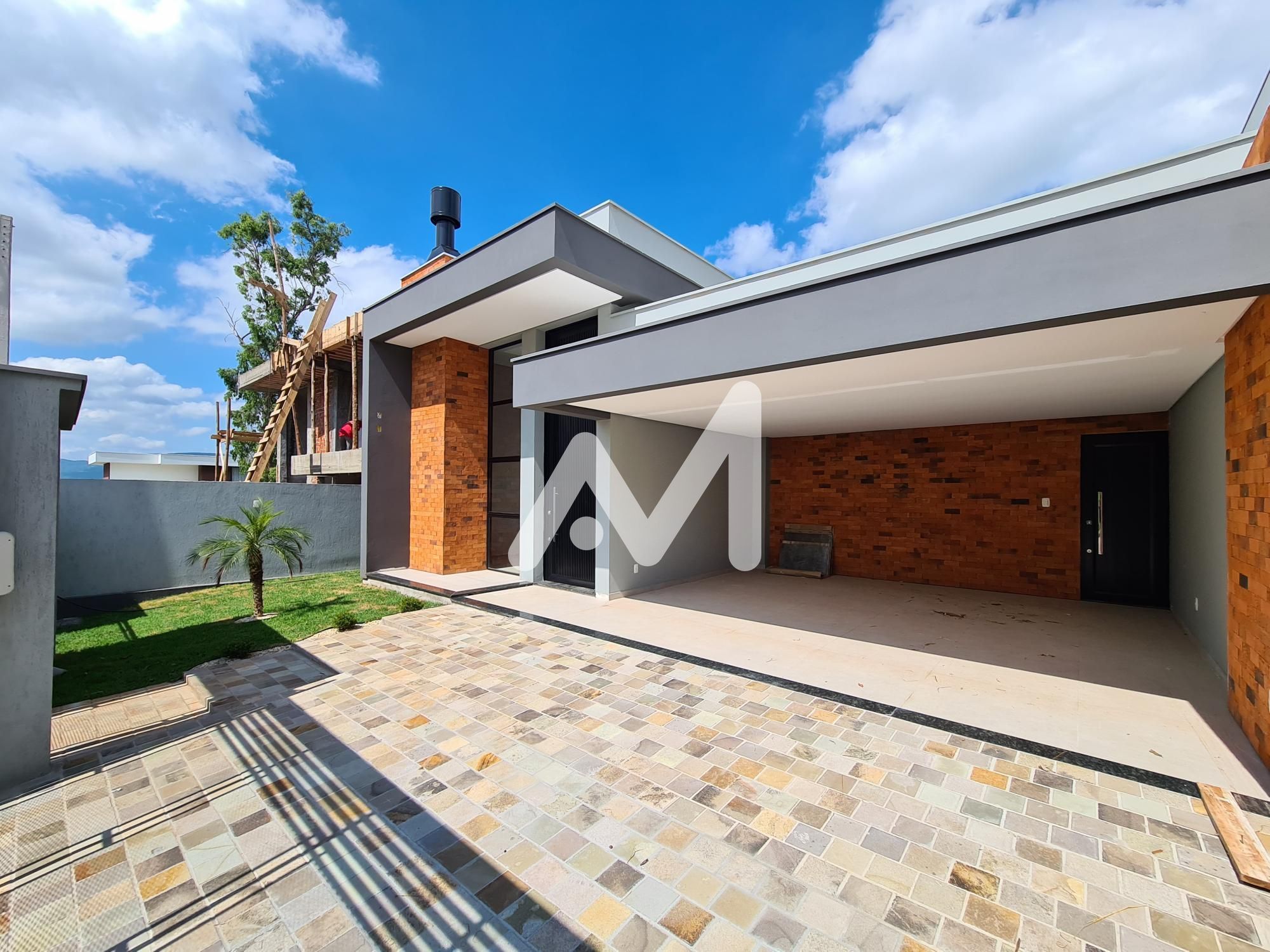 Casa com 197m² e 3 dormitórios no bairro Universitário em Lajeado para Comprar