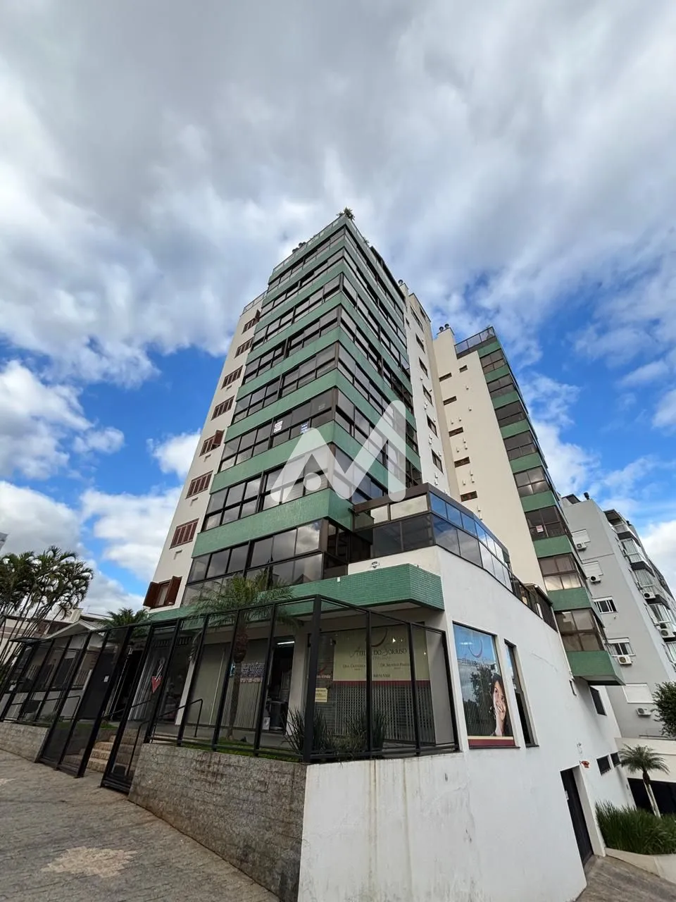 Apartamento com 118m² e 3 dormitórios no bairro Centro em Lajeado para Comprar ou Alugar