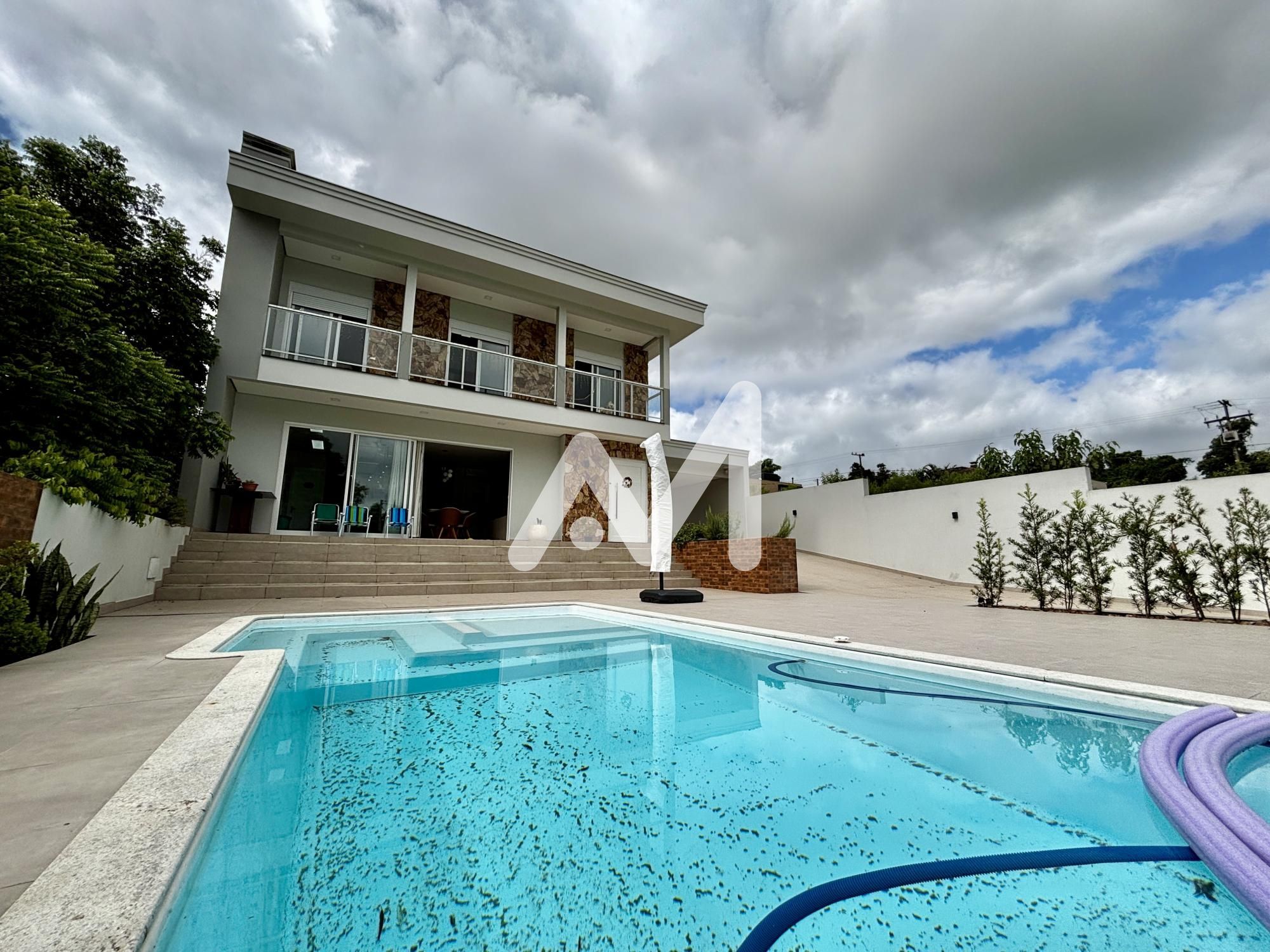 Casa com 216m² e 3 dormitórios no bairro Bom Pastor em Lajeado para Comprar