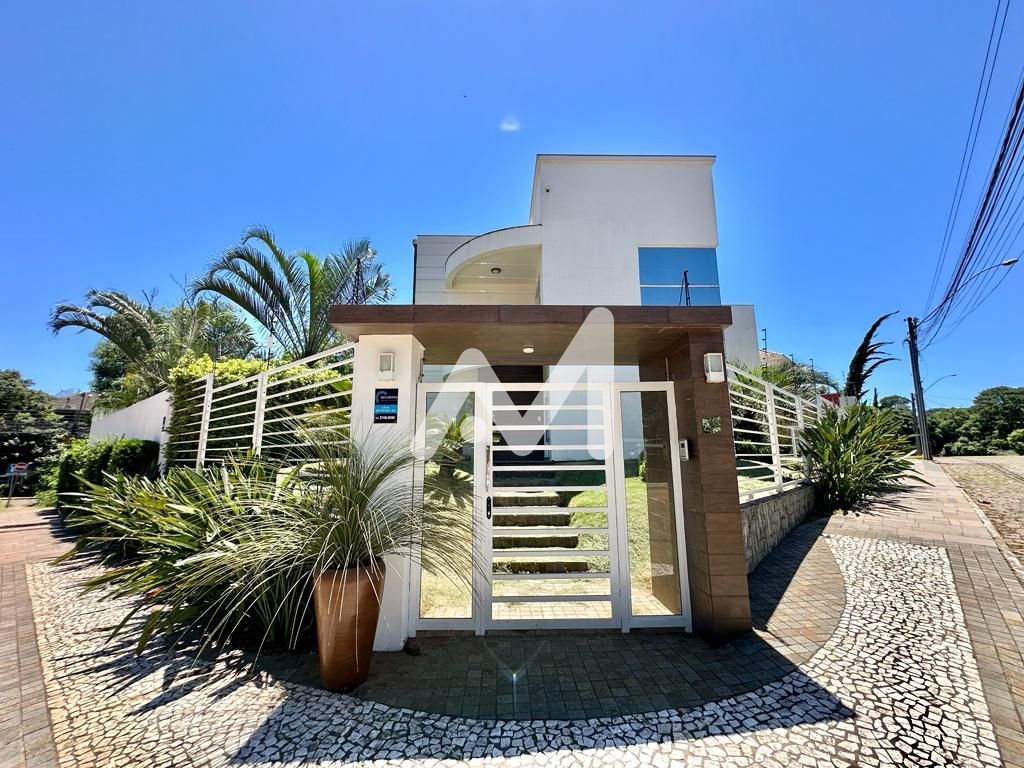 Casa com 302m² e 3 dormitórios no bairro Universitário em Lajeado para Comprar