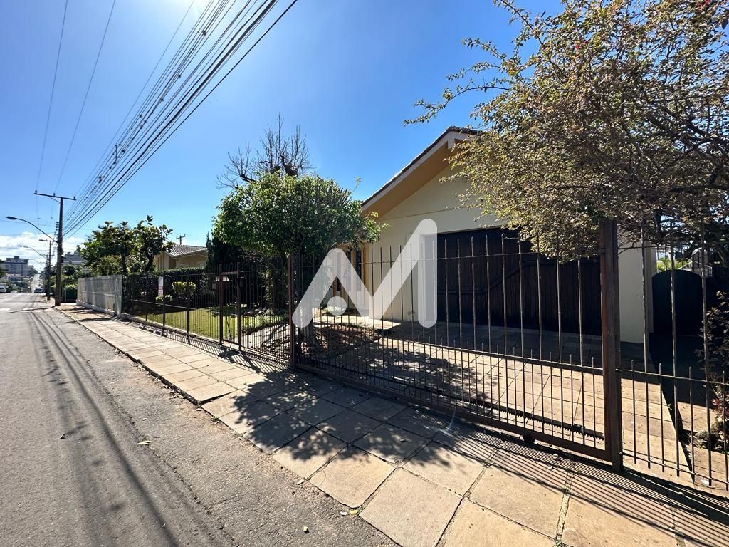 Casa com 351m² e 3 dormitórios no bairro Moinhos em Lajeado para Comprar