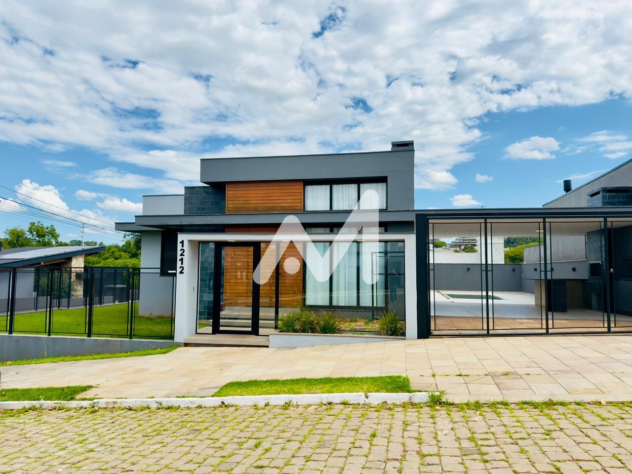 Casa com 180m² e 3 dormitórios no bairro Universitário em Lajeado para Comprar