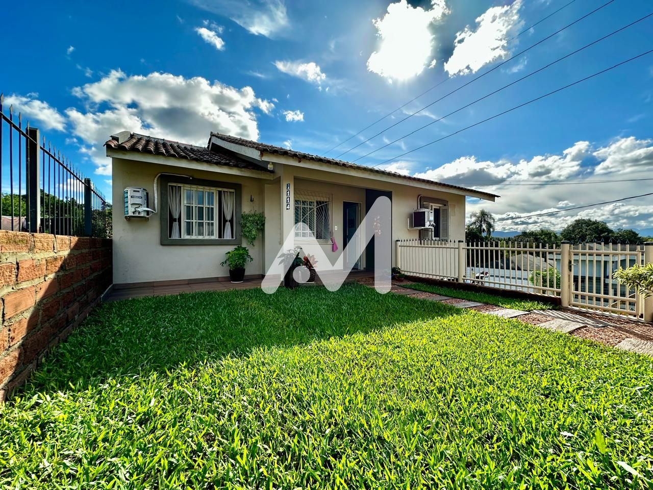 Casa com 69m² e 3 dormitórios no bairro Universitário em Lajeado para Comprar