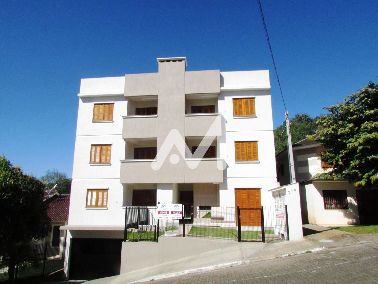 Apartamento com 68m² e 2 dormitórios no bairro Universitário em Lajeado para Alugar