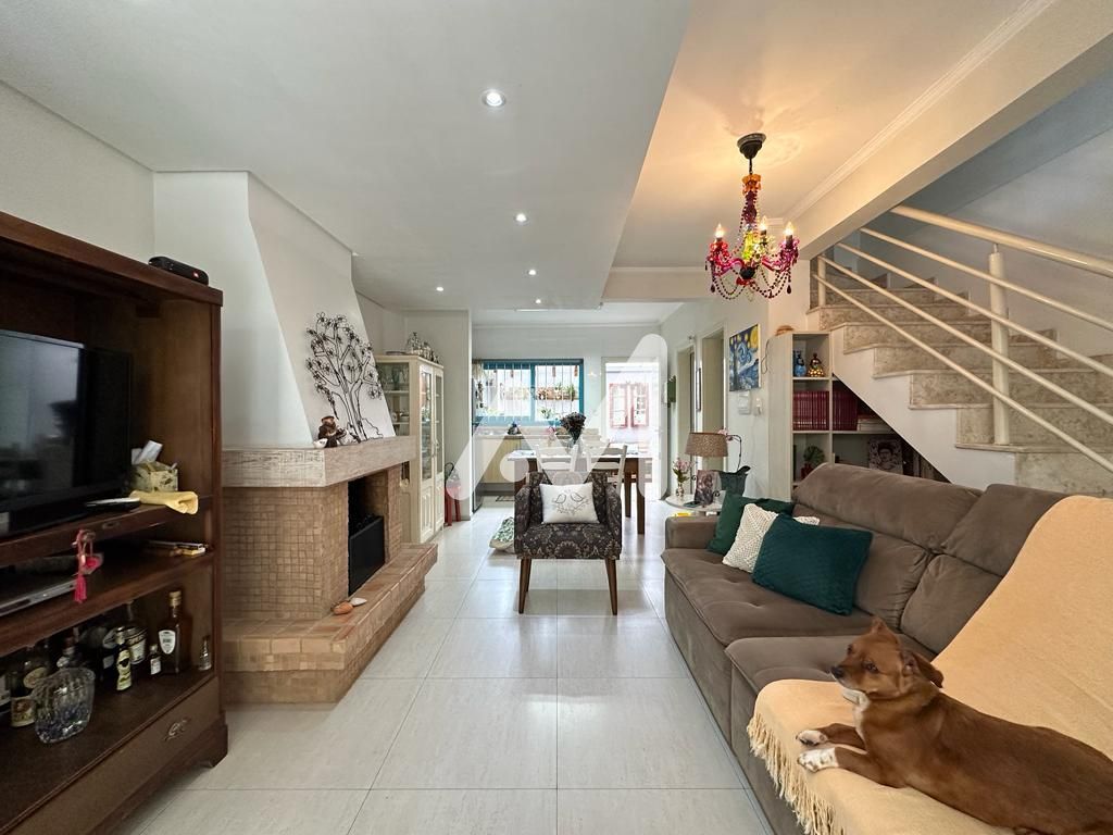 Sobrado com 120m² e 3 dormitórios no bairro Universitário em Lajeado para Comprar