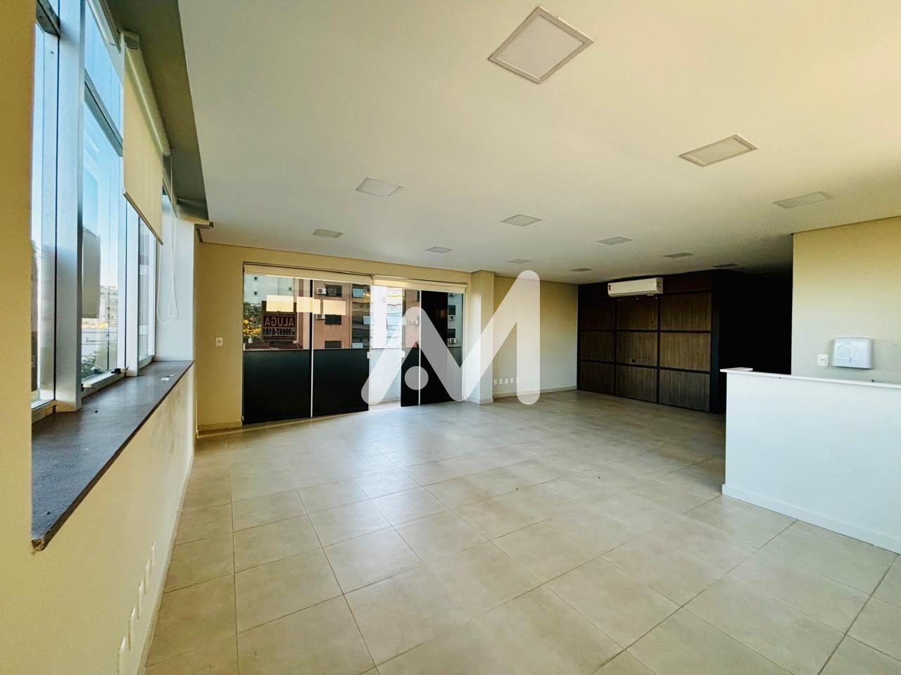 Sala Comercial com 95m² no bairro Centro em Lajeado para Comprar ou Alugar