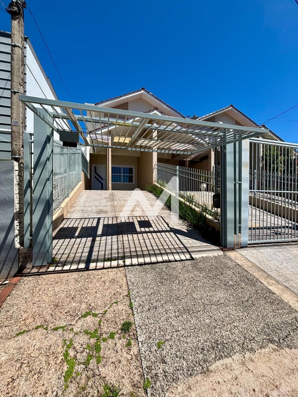 Sobrado com 78m² e 2 dormitórios no bairro Universitário em Lajeado para Comprar