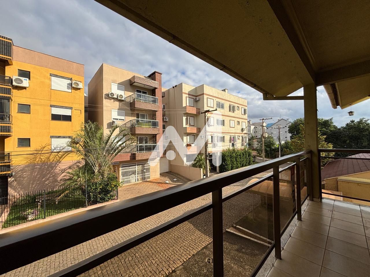 Apartamento com 100m² e 3 dormitórios no bairro Florestal em Lajeado para Alugar