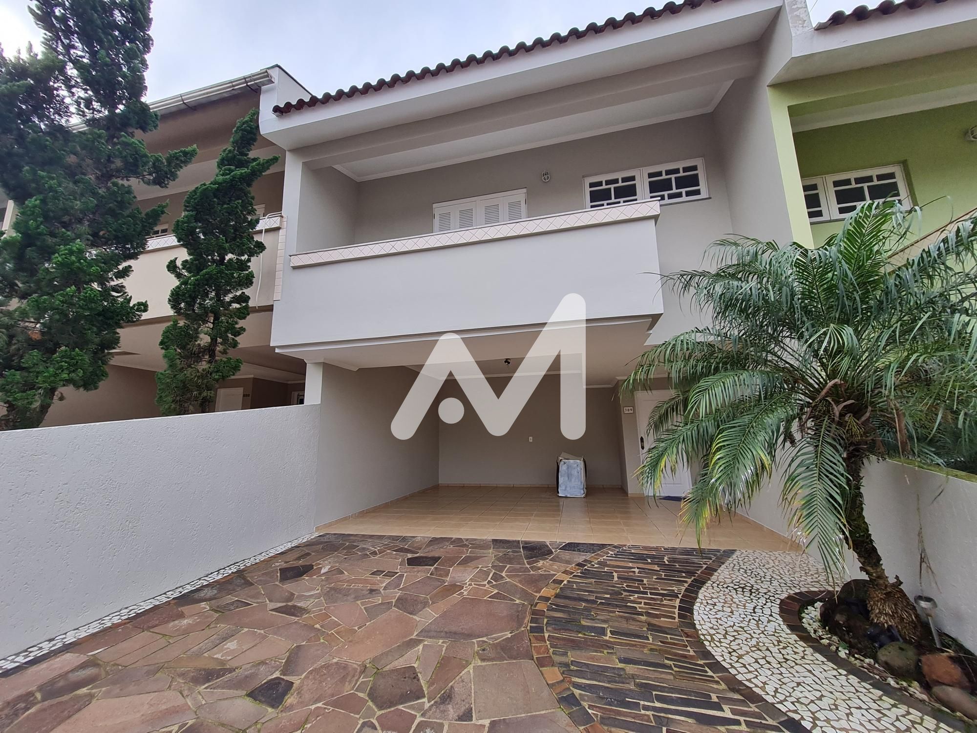 Sobrado com 178m² e 3 dormitórios no bairro São Cristóvão em Lajeado para Comprar ou Alugar