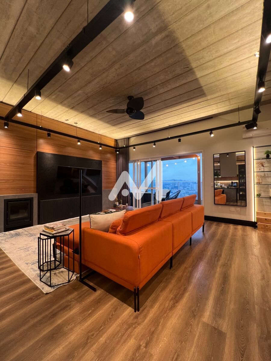 Cobertura com 198m² e 3 dormitórios no bairro Centro em Lajeado para Comprar