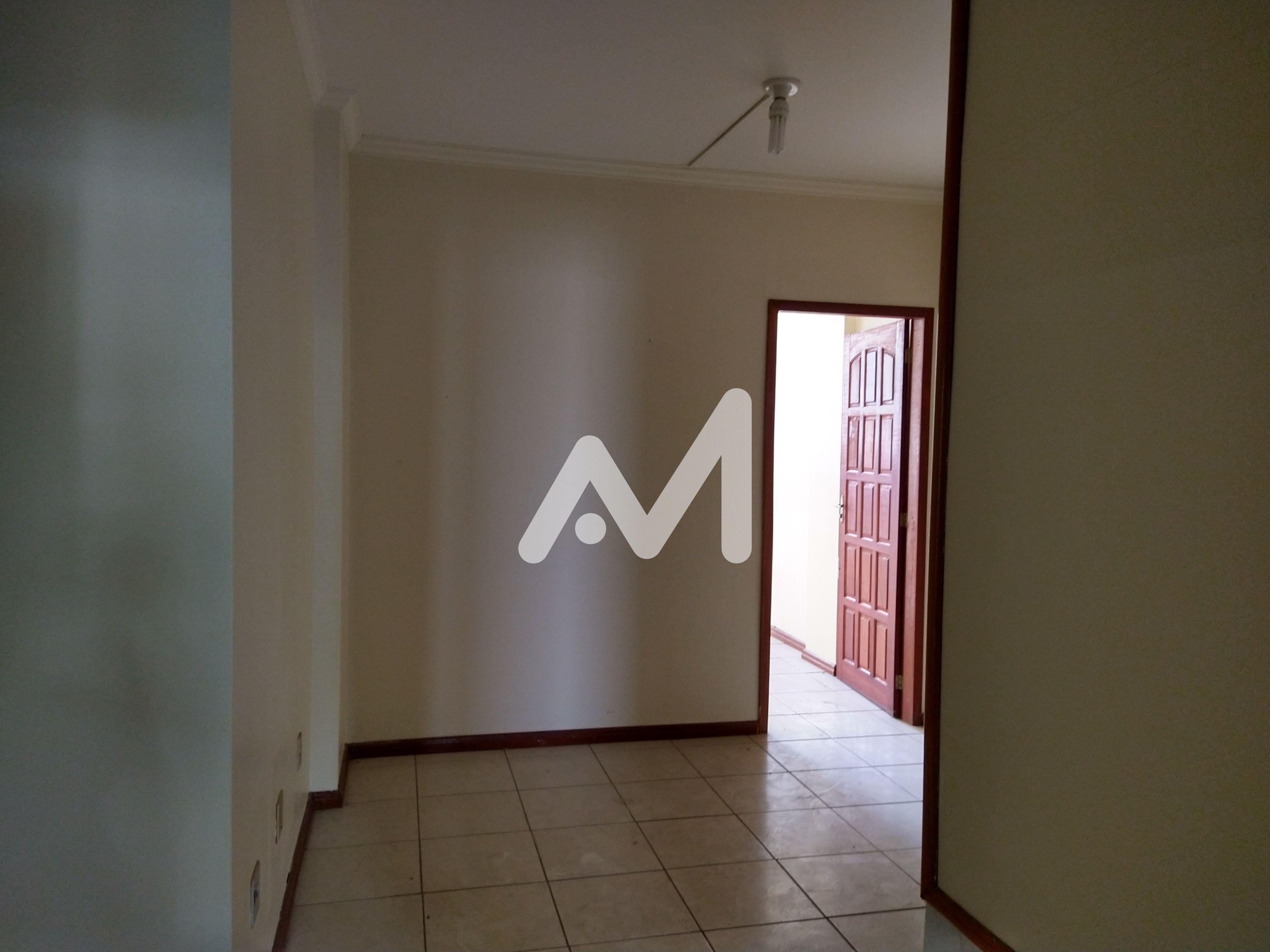 Sala Comercial com 80m² no bairro Centro em Lajeado para Alugar