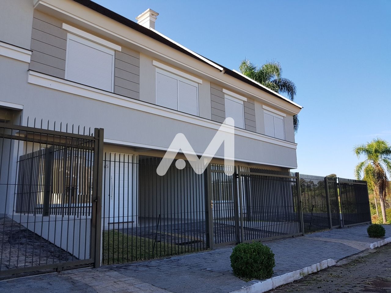 Sobrado com 142m² e 3 dormitórios no bairro Universitário em Lajeado para Comprar