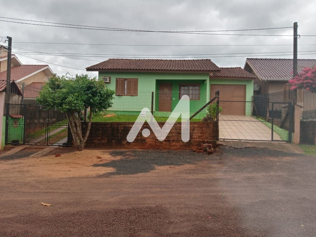 Casa e 2 dormitórios no bairro Universitário em Lajeado para Comprar