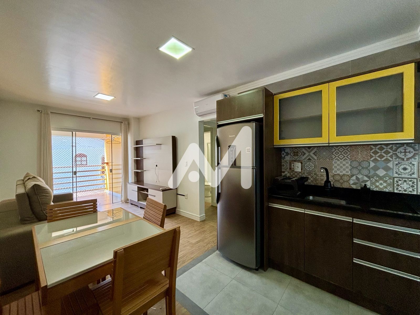 Apartamento com 58m² e 2 dormitórios no bairro Centro em Lajeado para Alugar