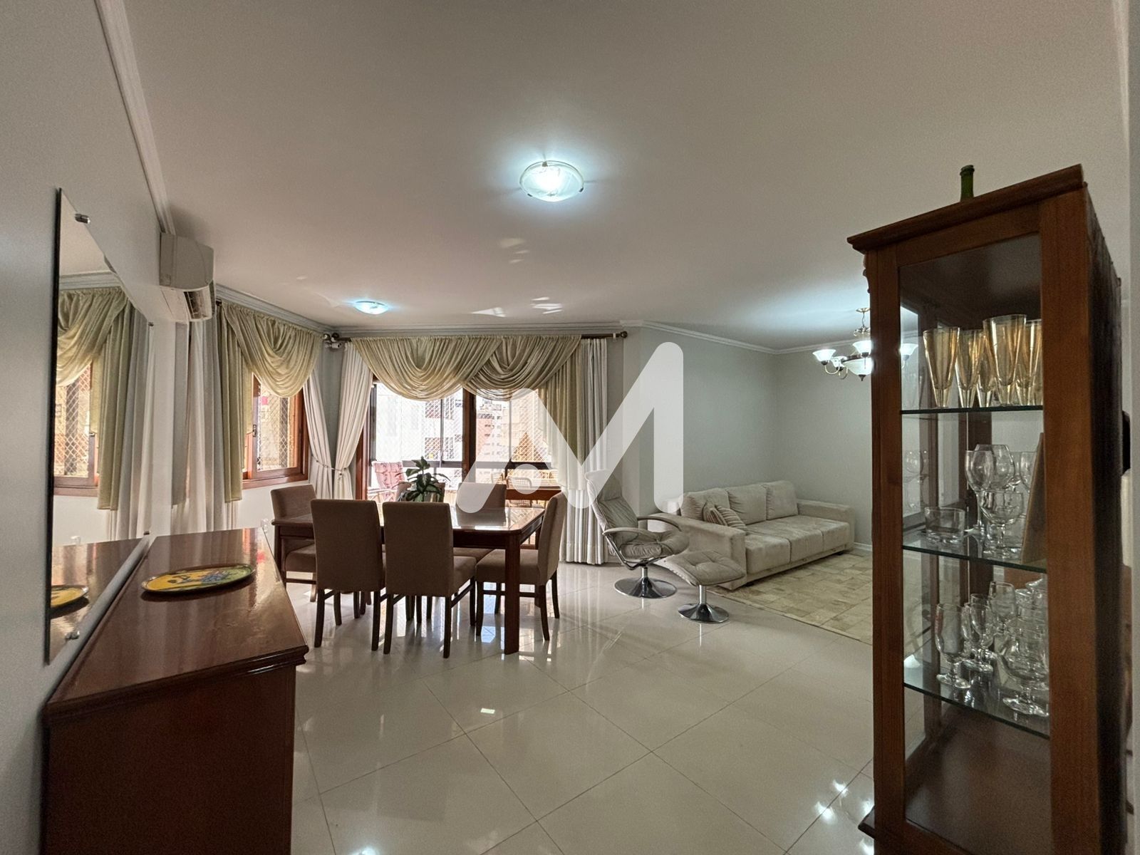 Apartamento com 116m² e 2 dormitórios no bairro Centro em Lajeado para Comprar