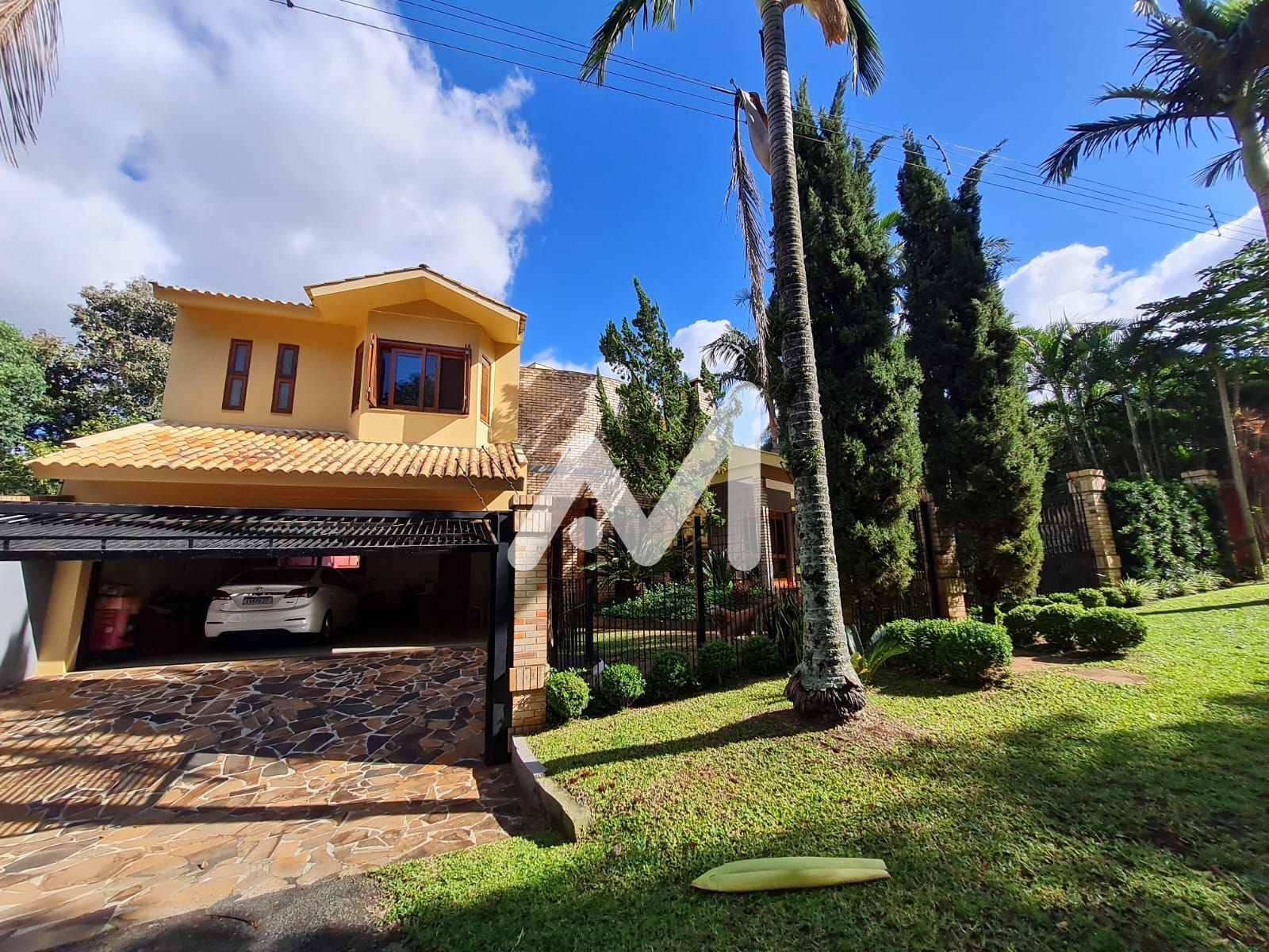 Casa com 345m² e 3 dormitórios no bairro Alto do Parque em Lajeado para Comprar