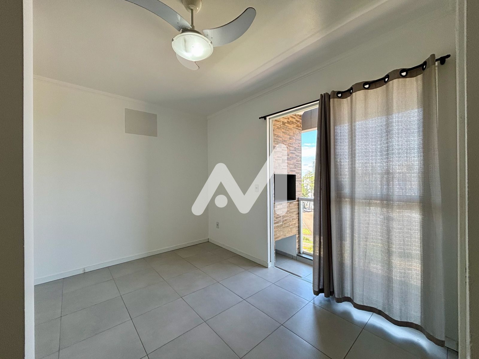 Kitnet com 35m² no bairro Universitário em Lajeado para Alugar