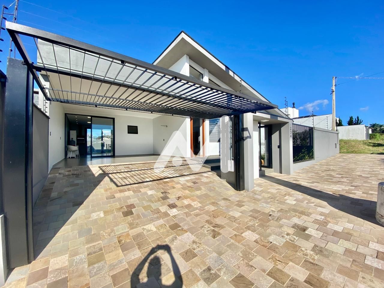 Casa com 203m² e 3 dormitórios no bairro Universitário em Lajeado para Comprar