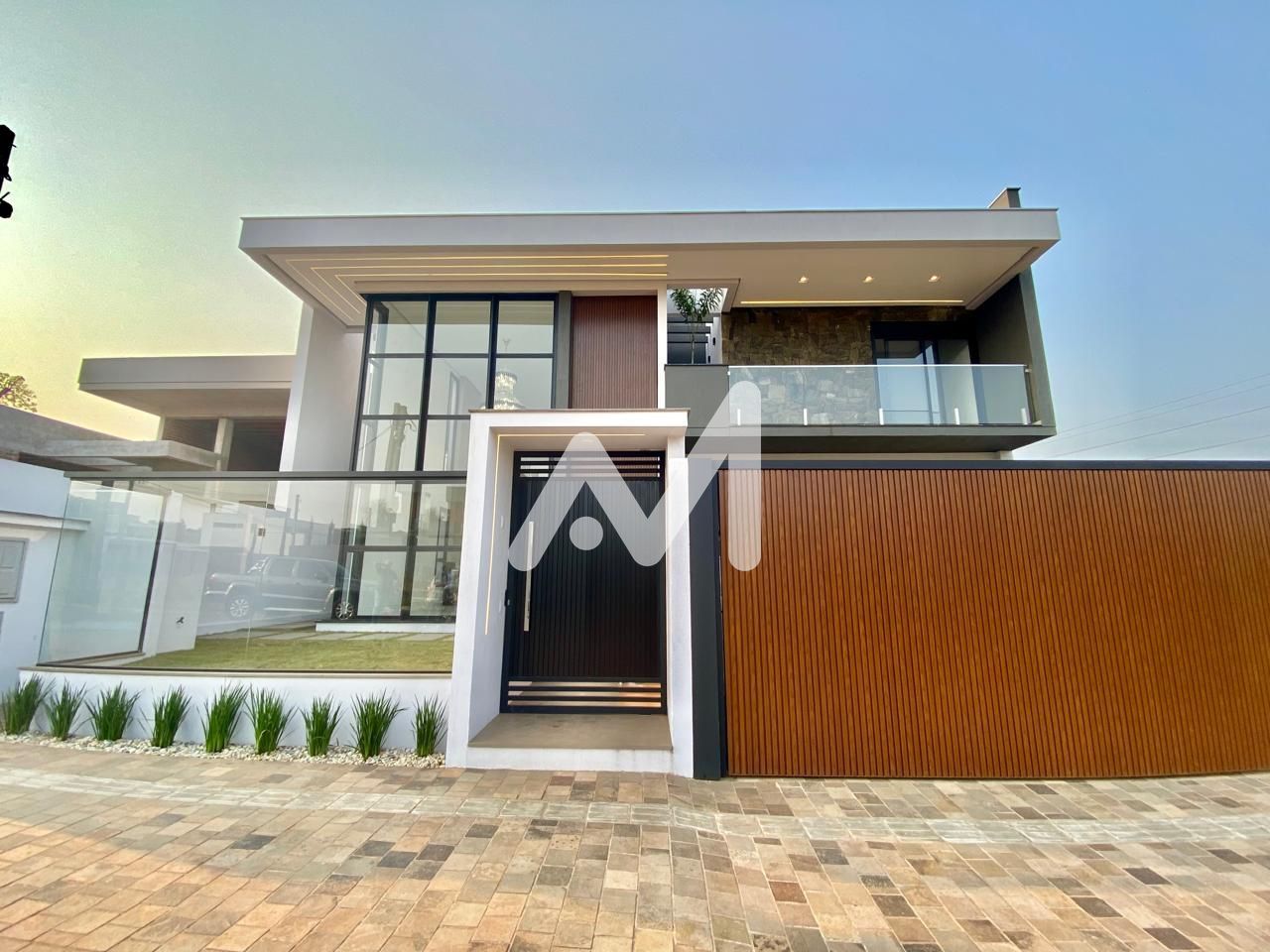 Casa com 307m² e 3 dormitórios no bairro Universitário em Lajeado para Comprar