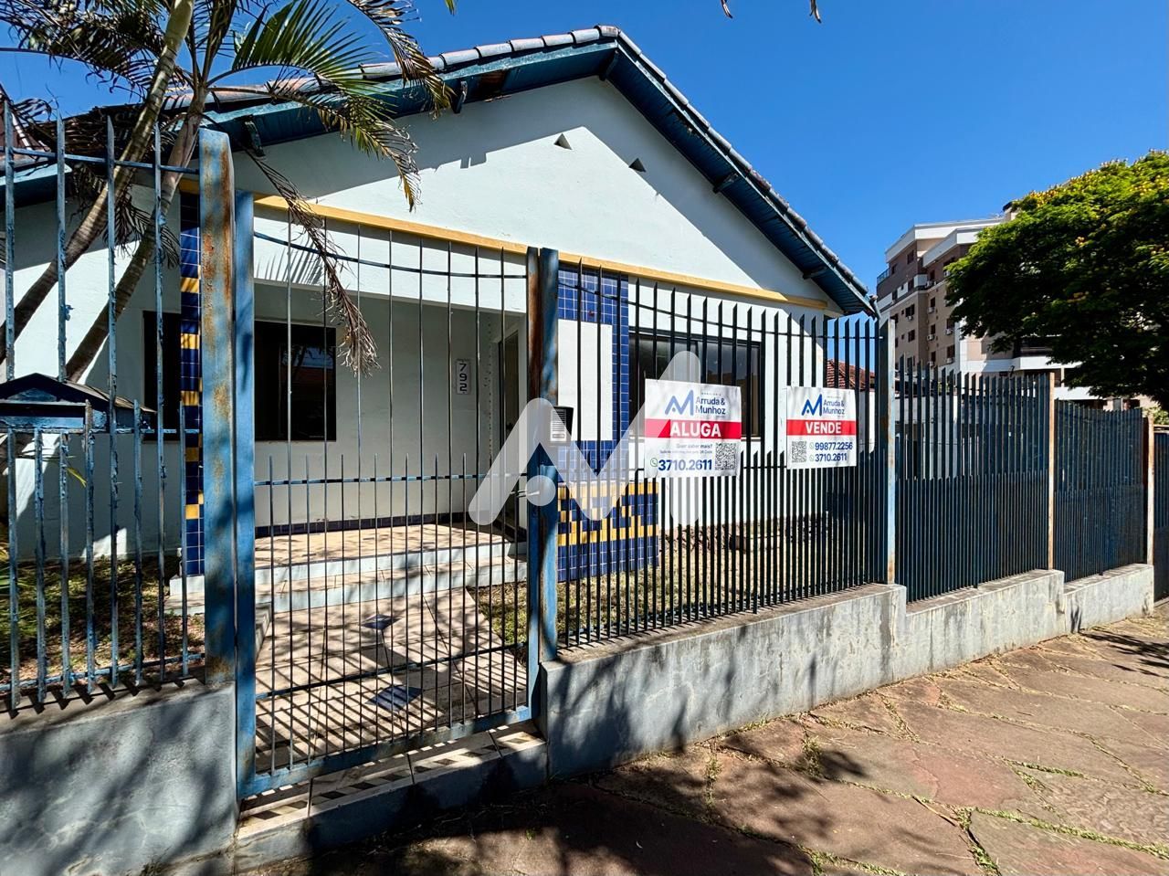 Casa Comercial com 115m² e 4 dormitórios no bairro Centro em Lajeado para Comprar ou Alugar