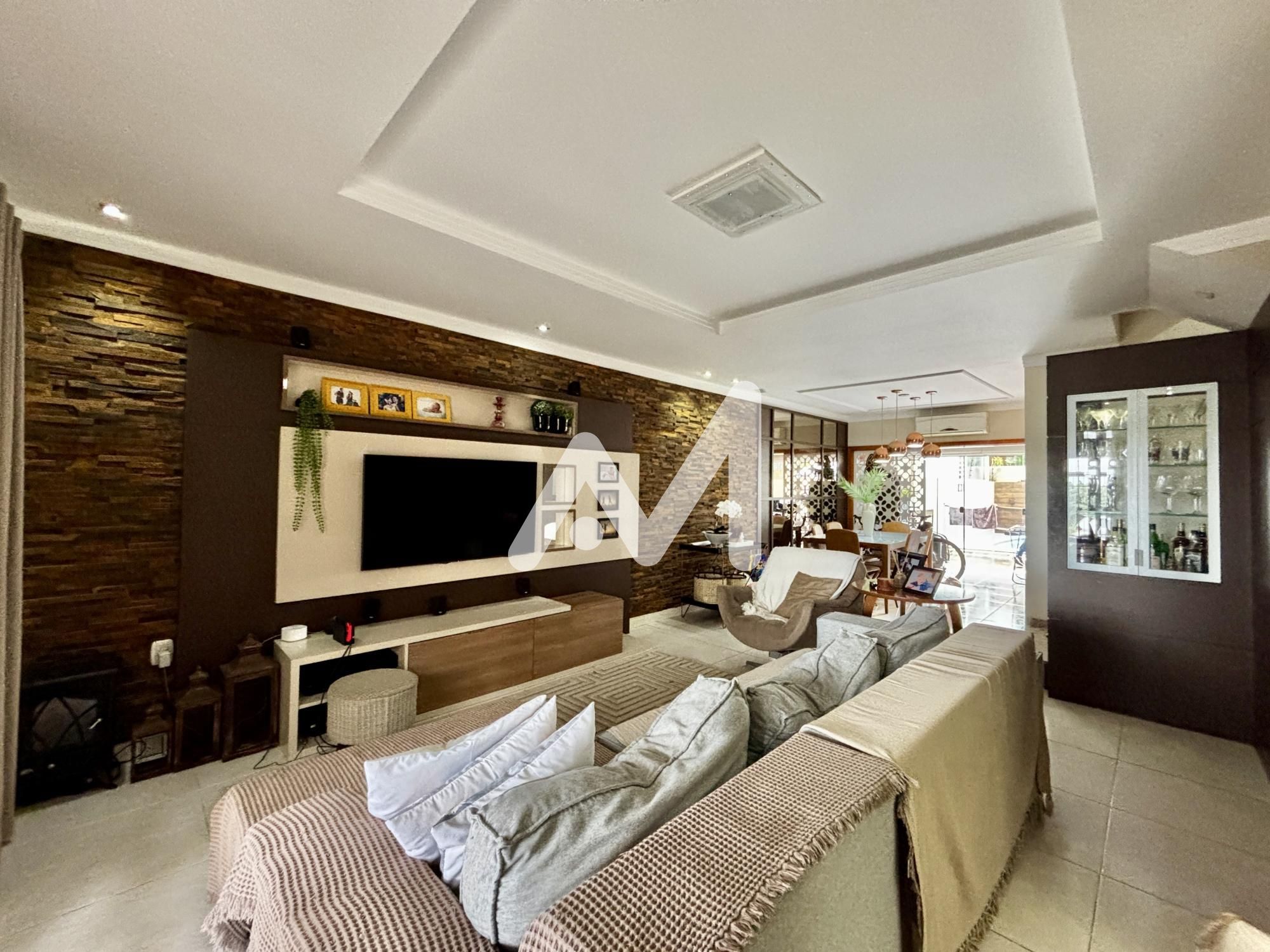 Sobrado com 156m² e 3 dormitórios no bairro Universitário em Lajeado para Comprar