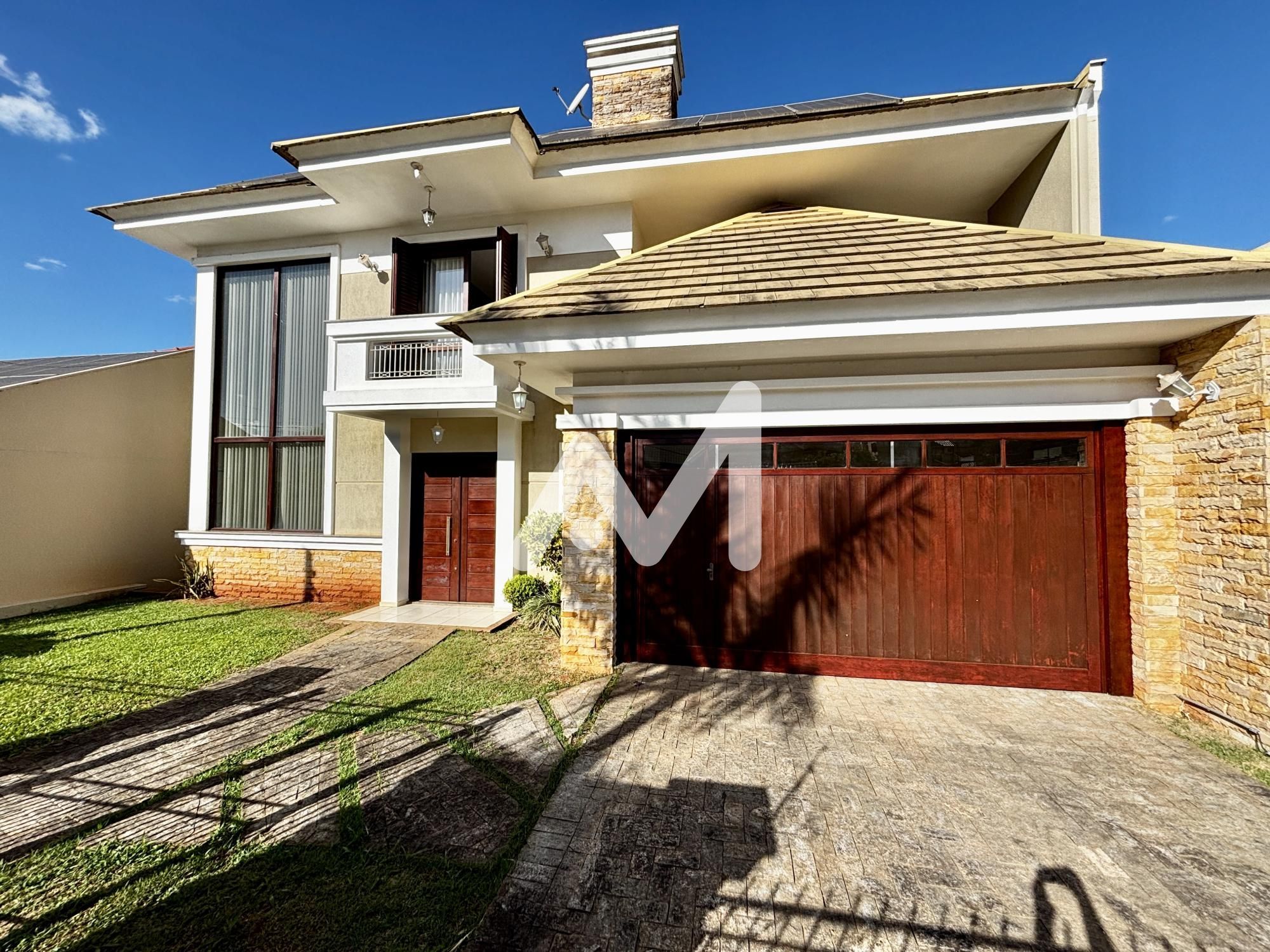 Casa com 248m² e 4 dormitórios no bairro Universitário em Lajeado para Comprar