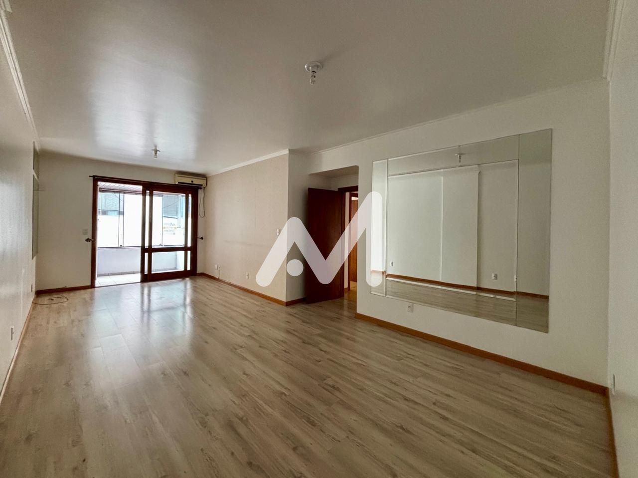 Apartamento com 106m² e 3 dormitórios no bairro Centro em Lajeado para Comprar ou Alugar
