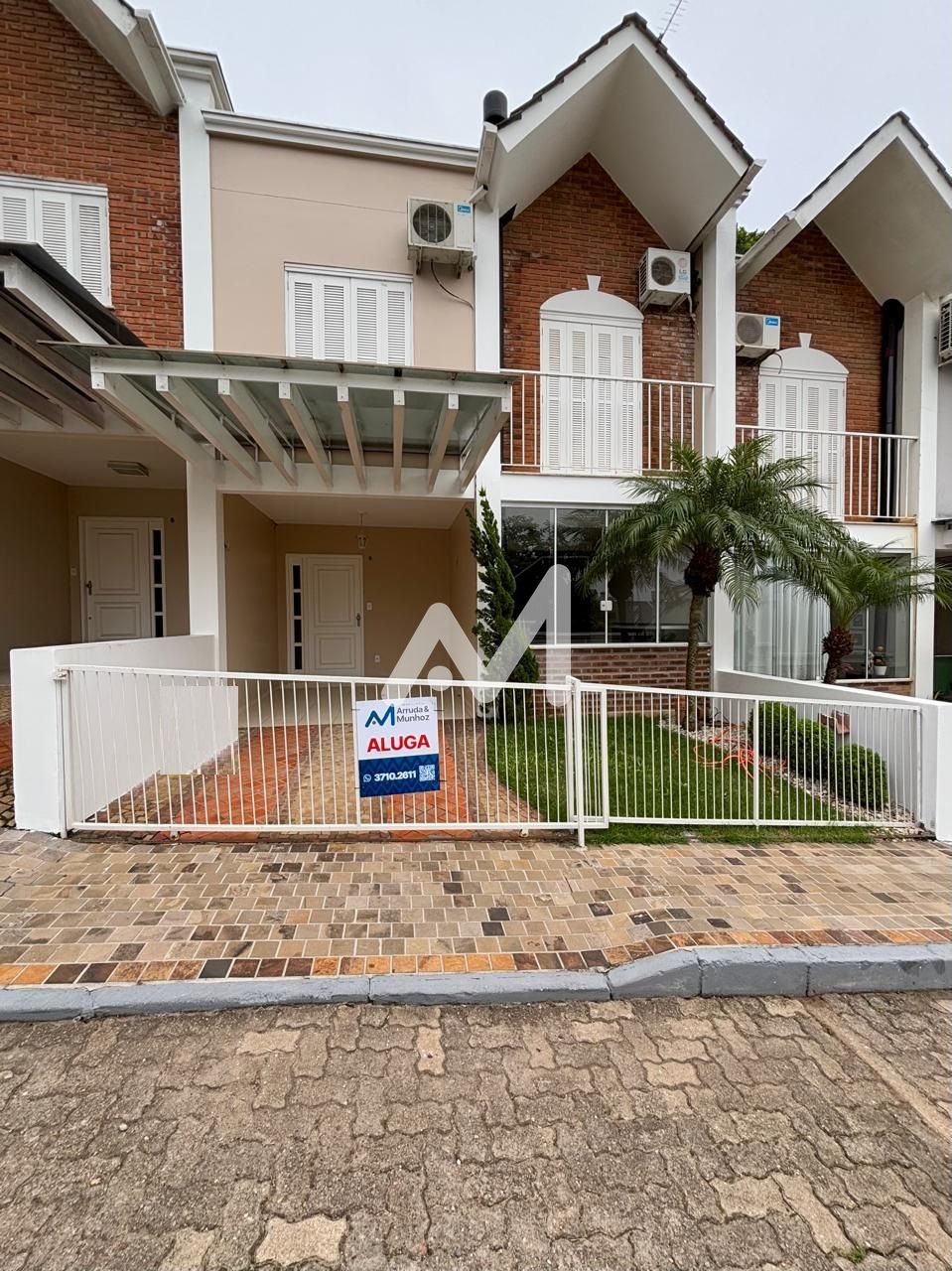 Sobrado com 140m² e 3 dormitórios no bairro Universitário em Lajeado para Comprar