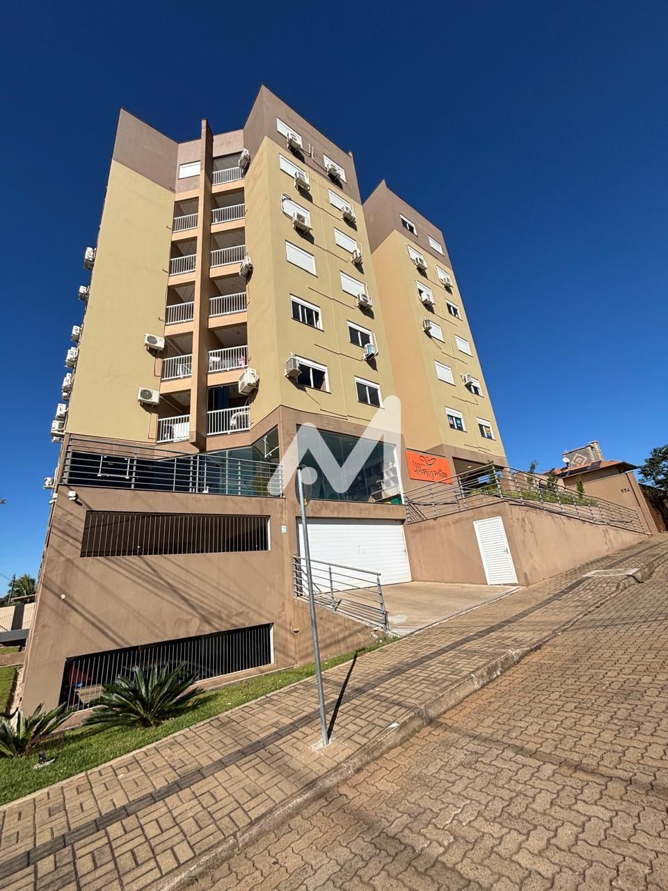Apartamento e 2 dormitórios no bairro Moinhos D'água em Lajeado para Alugar